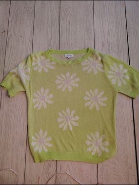 Petal Dew Short-Sleeve Knit Sweater Crew Neck - Lime Green Euc Medium